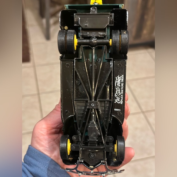 ERTL HEMMINGS MOTOR NEWS 1940 FORD TOW TRUCK WRECKER Weaver Crane DIECAST 1:25 - Picture 5 of 15